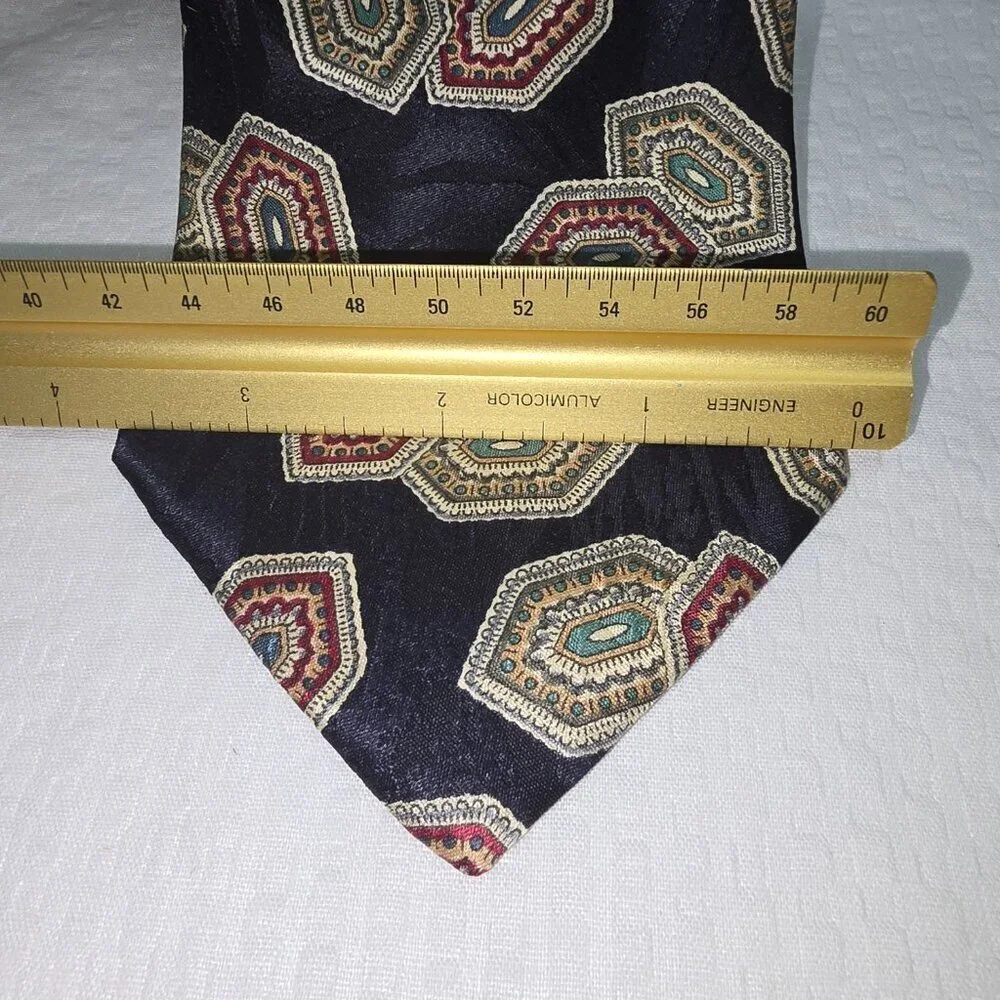 PRESWICK AND MOORE PARK AVENUE 100% SILK TIE NAVY HEXAGON MULITPLE COLOR EUC